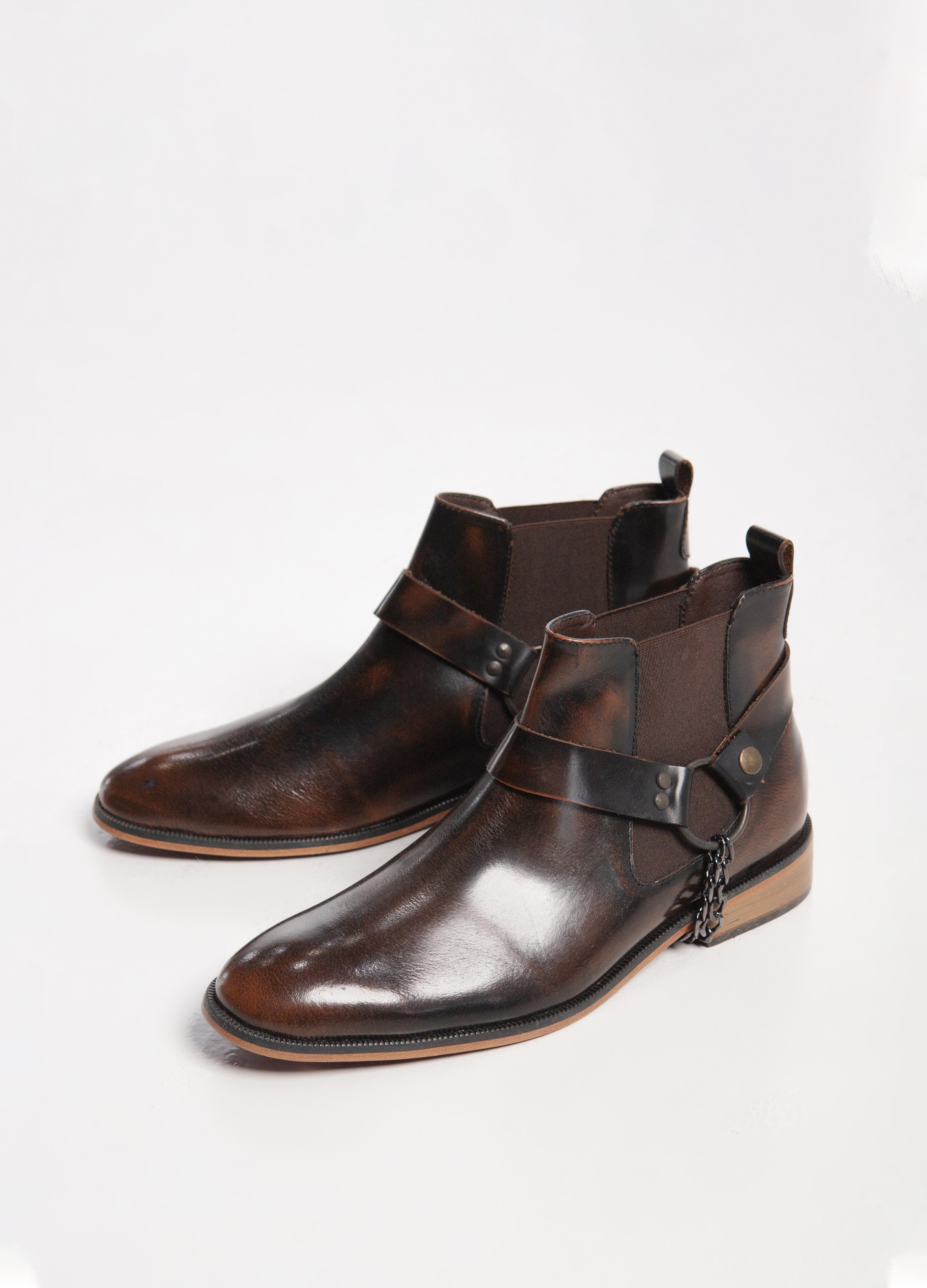 Botas chelseas café de piel con arnés desmontable para hombre | Thoro ...