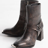 Pin-Up Boot